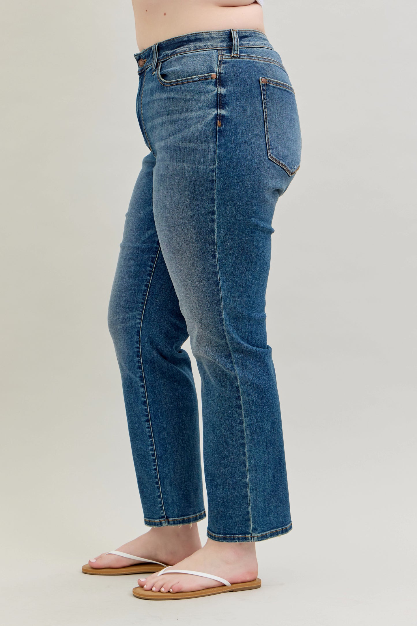 Izzie High Waist Straight Fit