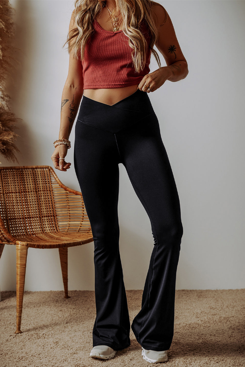 PREORDER: Black V Shape High Waist Flared Leggings (Ships 3-4 Weeks)