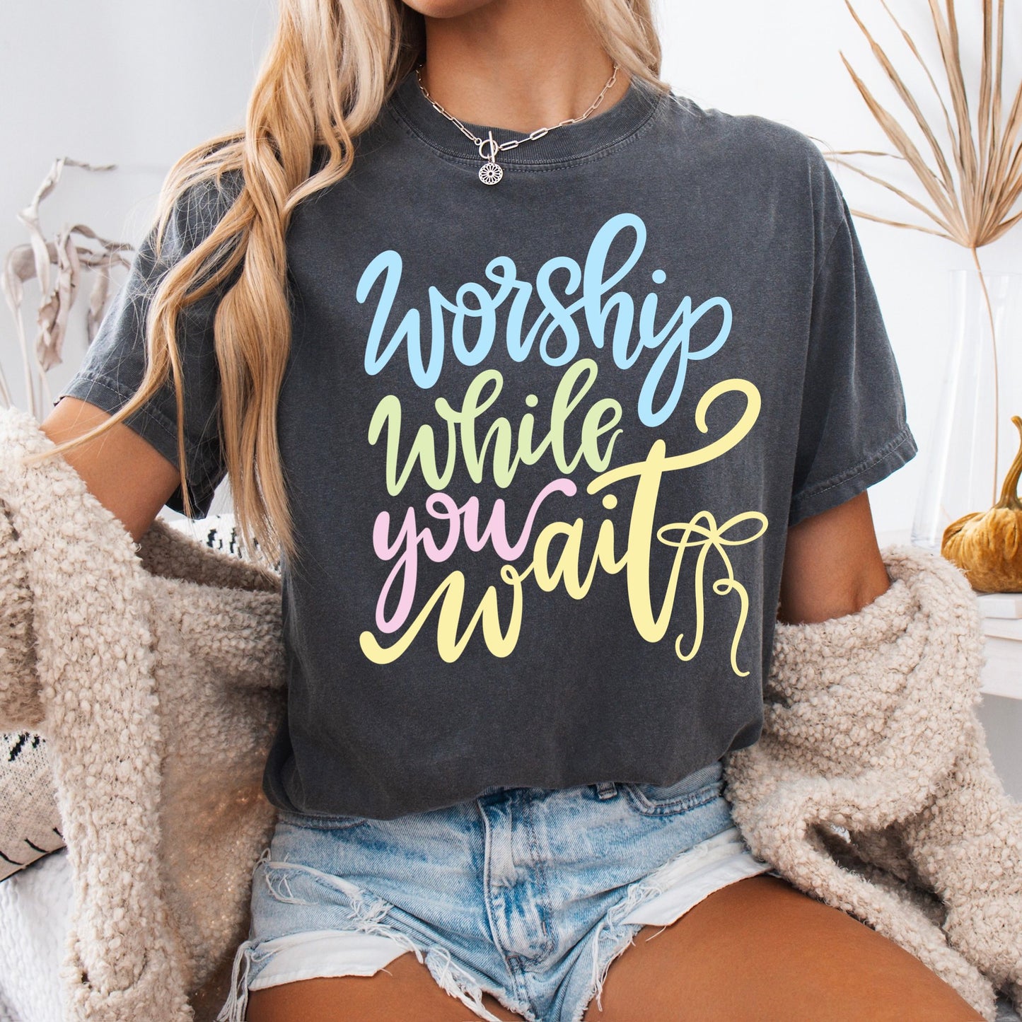 Worship While You Wait Tee