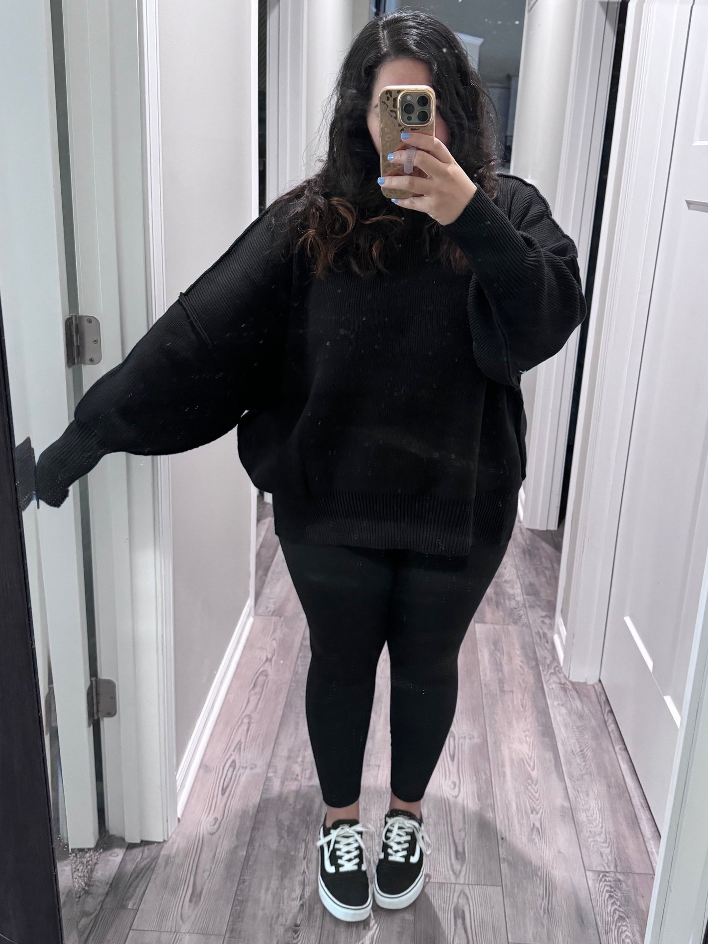 Essential Oversized Sweater - Black