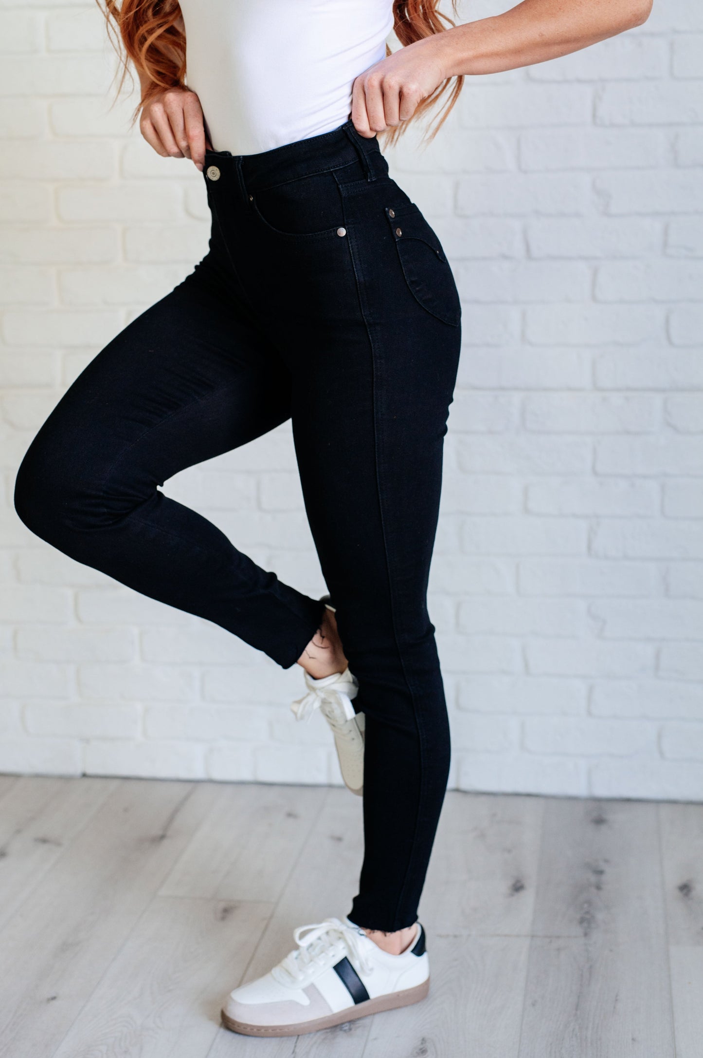 Marie Jeans (Judy Blue Tummy Control Black Jeans)