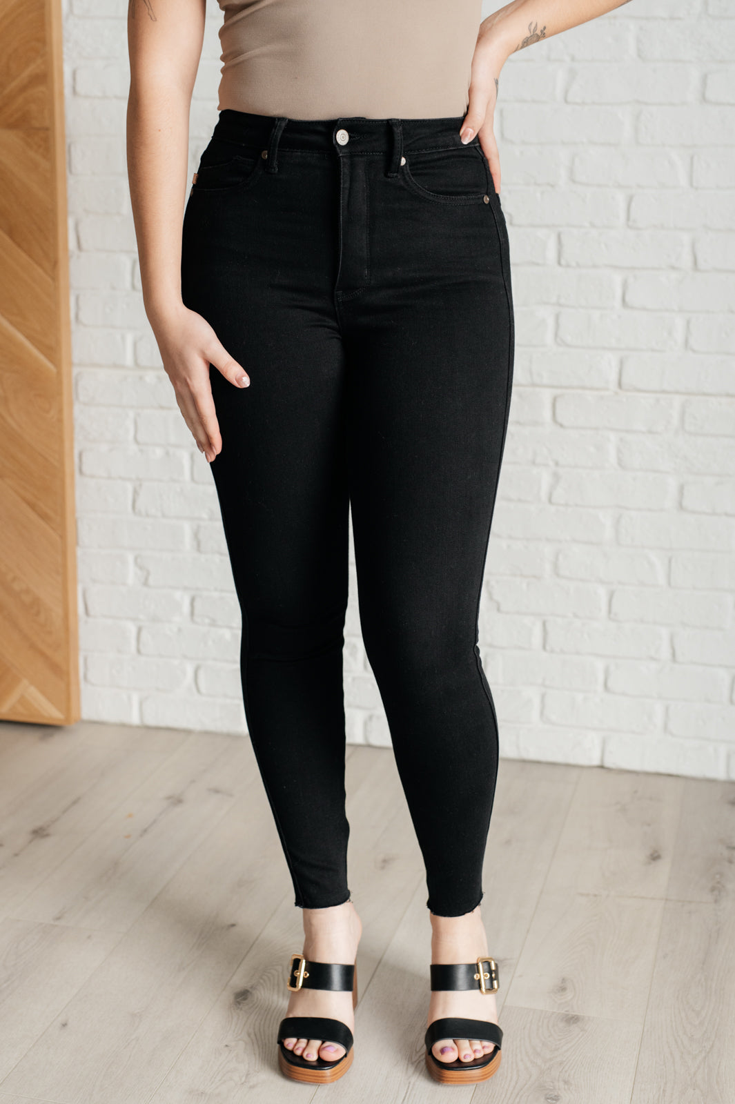 Marie Jeans (Judy Blue Tummy Control Black Jeans)