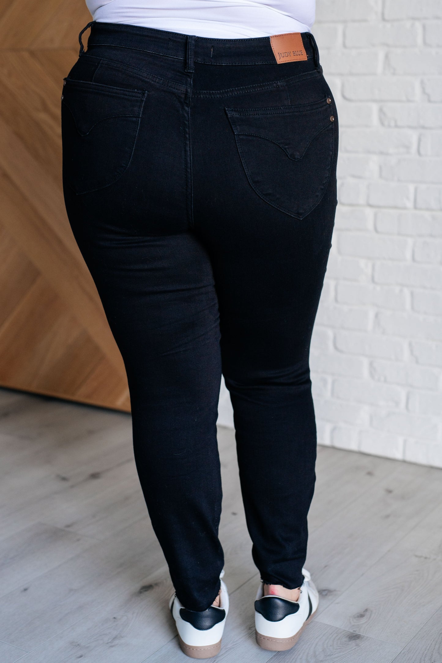 Marie Jeans (Judy Blue Tummy Control Black Jeans)